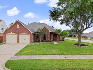 10943 Spruce Drive N, La Porte, TX 77571