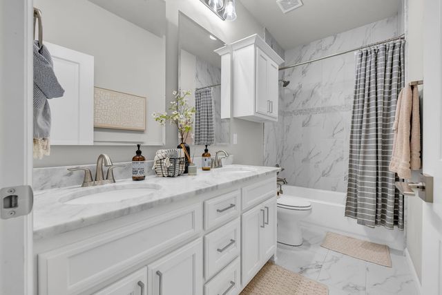 12202 S Granite Avenue E, Bixby, OK 74008