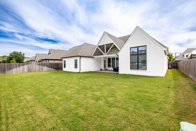 12202 S Granite Avenue E, Bixby, OK 74008
