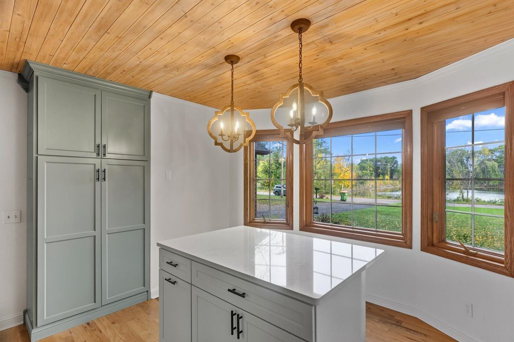 202 Robert Street, Mahtomedi, MN 55115 — photo 5
