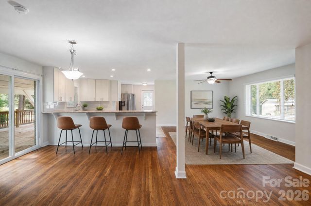 6414 Elmwood Circle, Charlotte, NC 28214