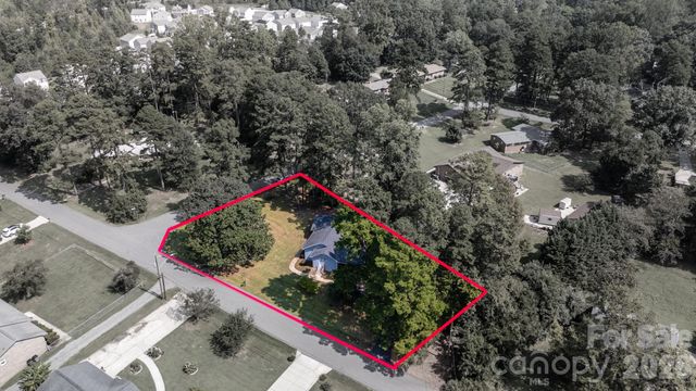 6414 Elmwood Circle, Charlotte, NC 28214