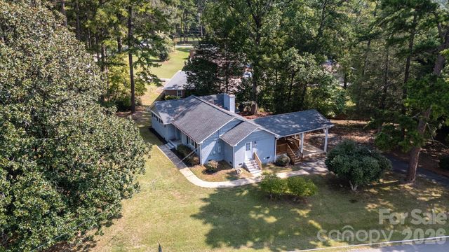 6414 Elmwood Circle, Charlotte, NC 28214