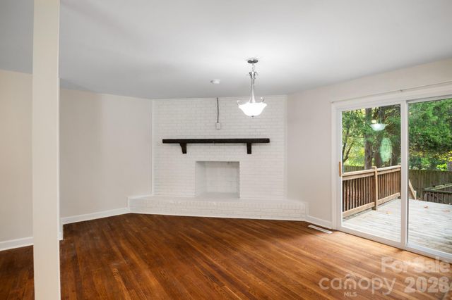 6414 Elmwood Circle, Charlotte, NC 28214