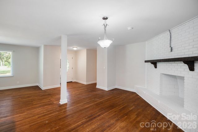 6414 Elmwood Circle, Charlotte, NC 28214