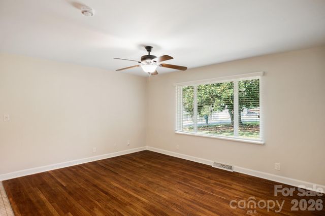 6414 Elmwood Circle, Charlotte, NC 28214