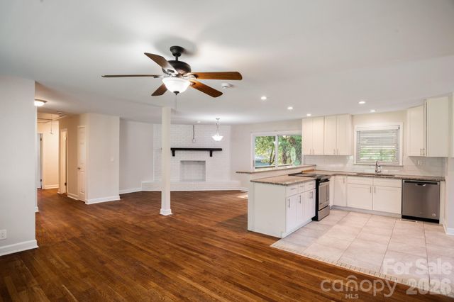 6414 Elmwood Circle, Charlotte, NC 28214