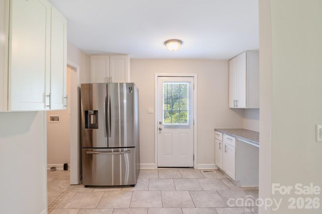 6414 Elmwood Circle, Charlotte, NC 28214
