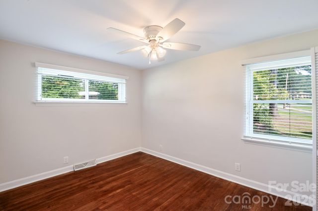 6414 Elmwood Circle, Charlotte, NC 28214