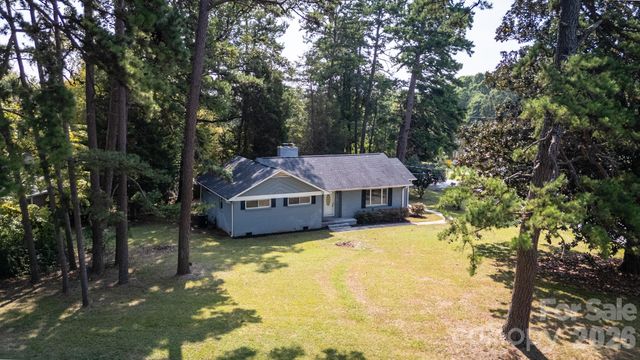 6414 Elmwood Circle, Charlotte, NC 28214