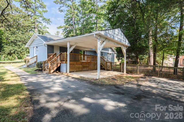 6414 Elmwood Circle, Charlotte, NC 28214