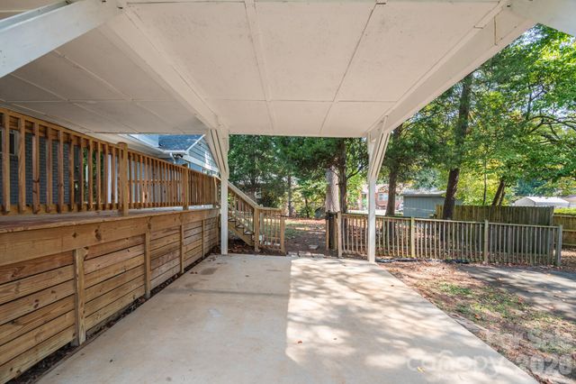 6414 Elmwood Circle, Charlotte, NC 28214