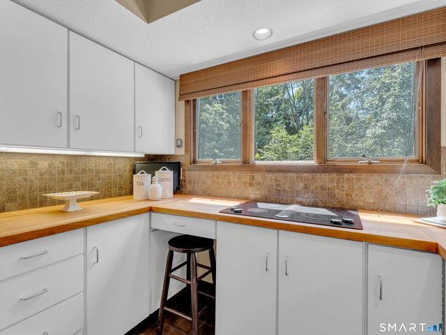 70 Hoadley Creek Circle, Guilford, CT 06437