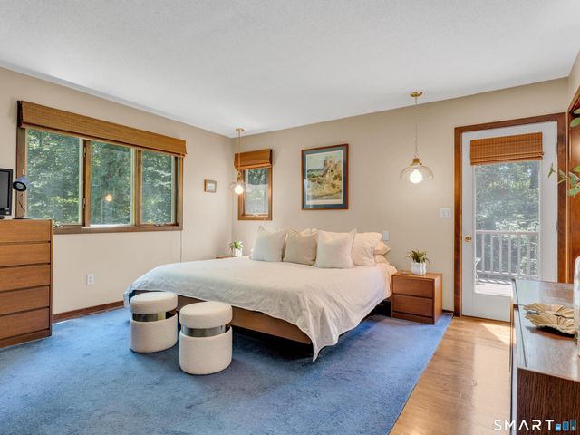 70 Hoadley Creek Circle, Guilford, CT 06437
