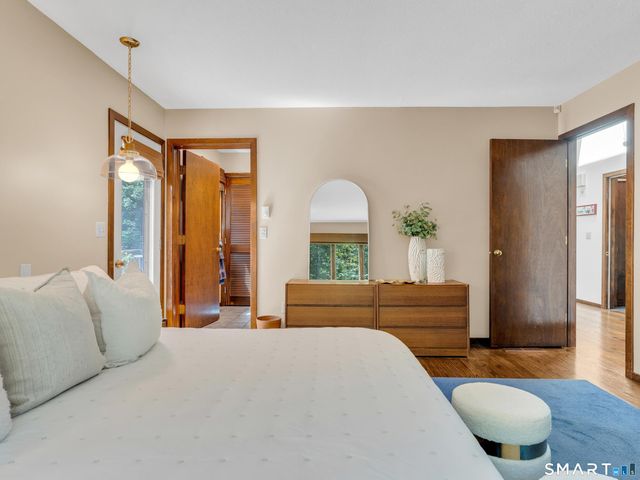 70 Hoadley Creek Circle, Guilford, CT 06437