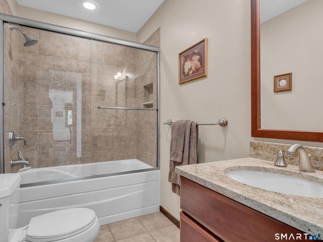 70 Hoadley Creek Circle, Guilford, CT 06437