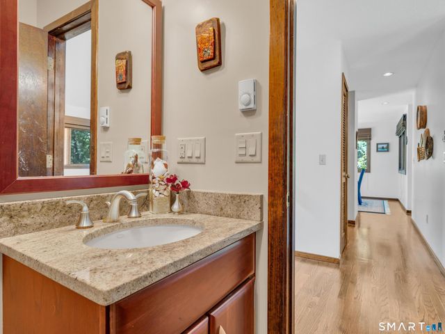 70 Hoadley Creek Circle, Guilford, CT 06437