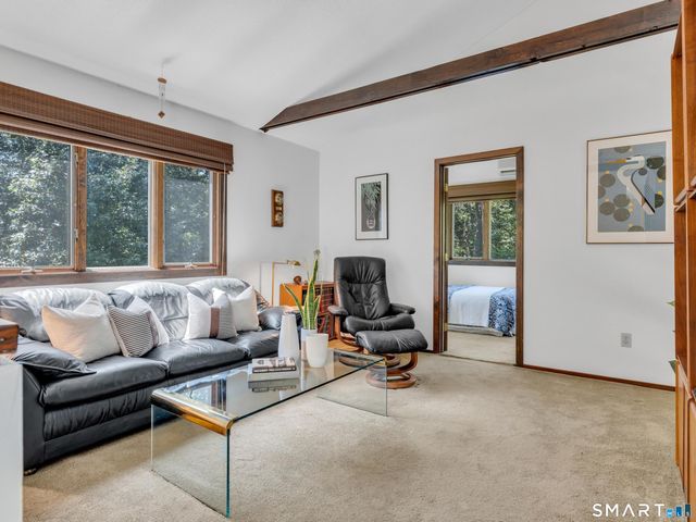 70 Hoadley Creek Circle, Guilford, CT 06437