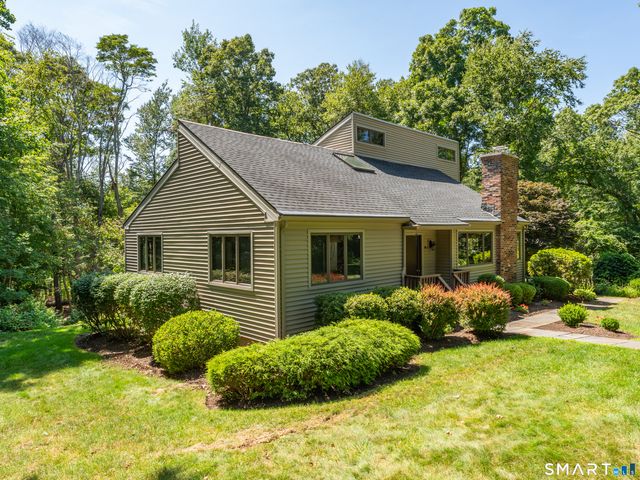 70 Hoadley Creek Circle, Guilford, CT 06437