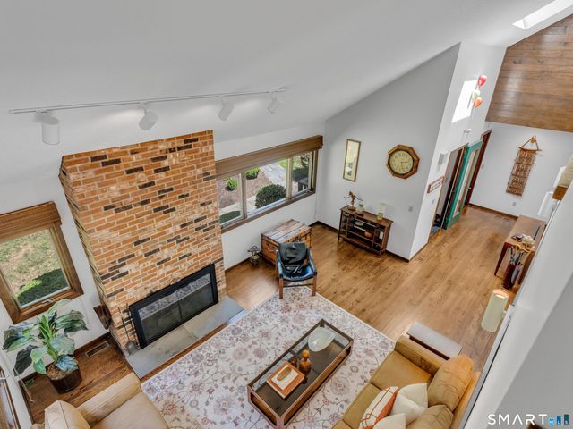 70 Hoadley Creek Circle, Guilford, CT 06437