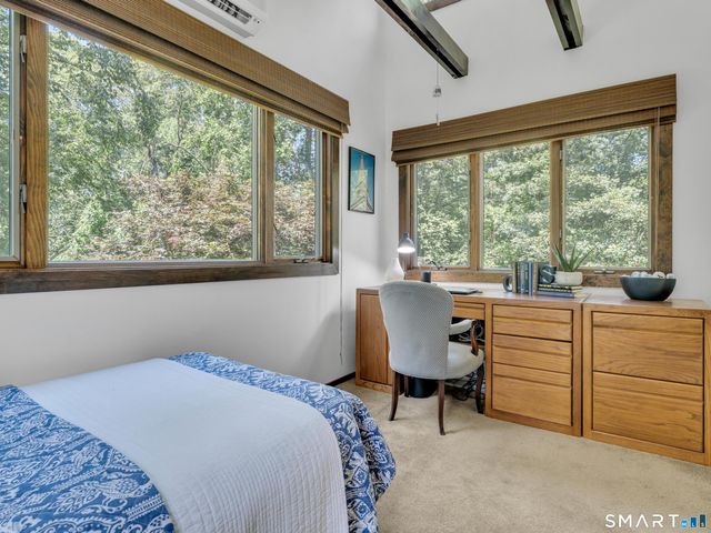 70 Hoadley Creek Circle, Guilford, CT 06437