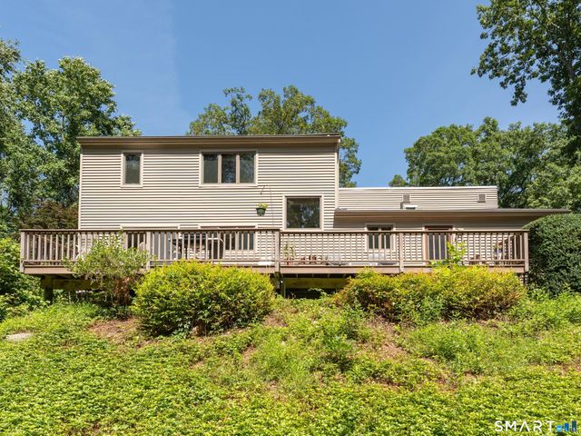 70 Hoadley Creek Circle, Guilford, CT 06437
