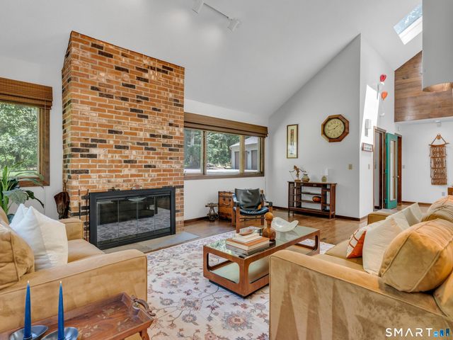 70 Hoadley Creek Circle, Guilford, CT 06437
