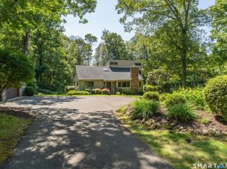 70 Hoadley Creek Circle, Guilford, CT 06437