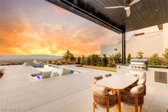 571 Overlook Rim Drive, Henderson, NV 89012