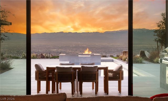 571 Overlook Rim Drive, Henderson, NV 89012