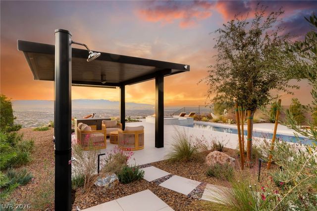 571 Overlook Rim Drive, Henderson, NV 89012