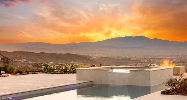 571 Overlook Rim Drive, Henderson, NV 89012