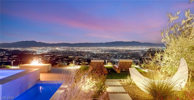 571 Overlook Rim Drive, Henderson, NV 89012
