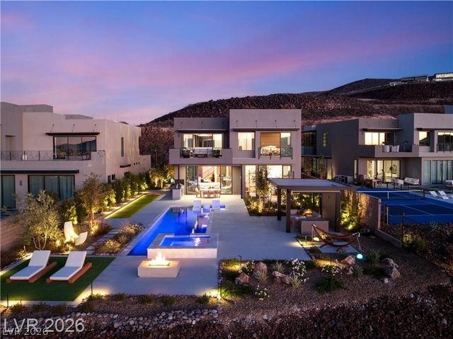 571 Overlook Rim Drive, Henderson, NV 89012