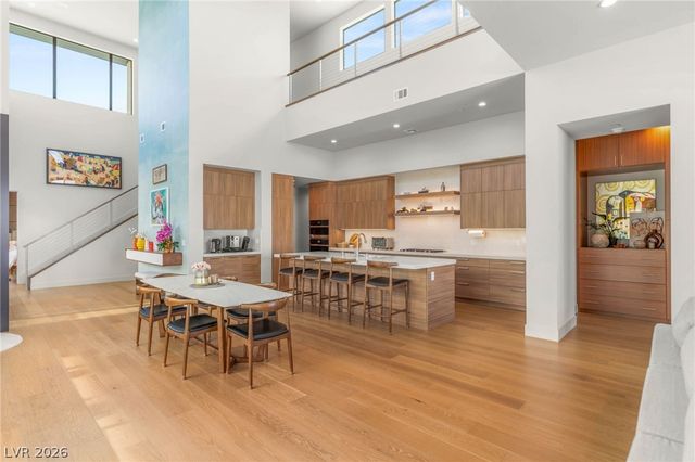 571 Overlook Rim Drive, Henderson, NV 89012