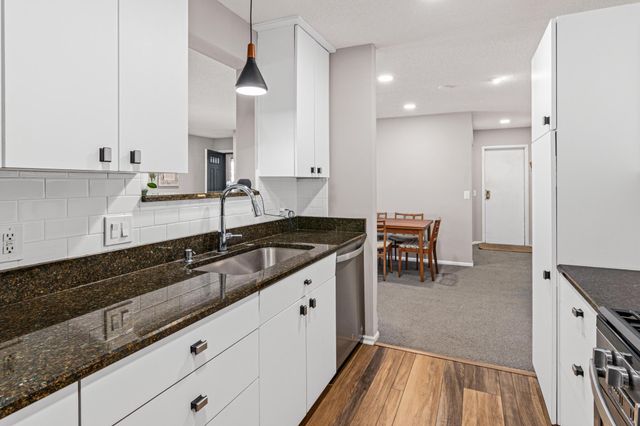 12645 Sherwood Place, Minnetonka, MN 55305