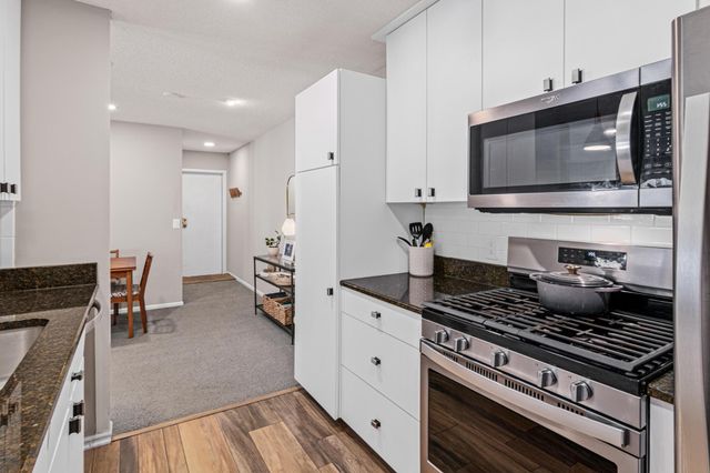 12645 Sherwood Place, Minnetonka, MN 55305