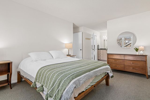 12645 Sherwood Place, Minnetonka, MN 55305