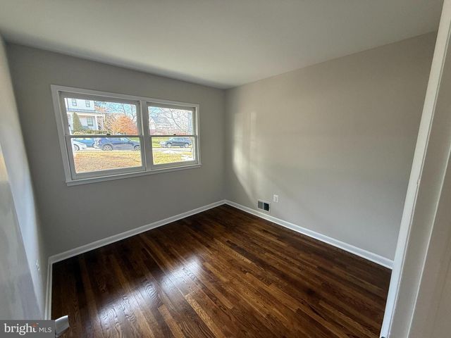 1101 DEAD RUN DR, Mclean, VA 22101