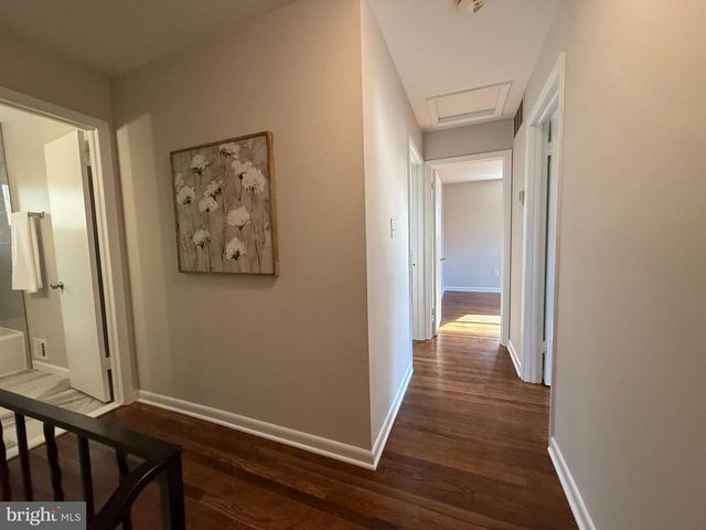 1101 DEAD RUN DR, Mclean, VA 22101