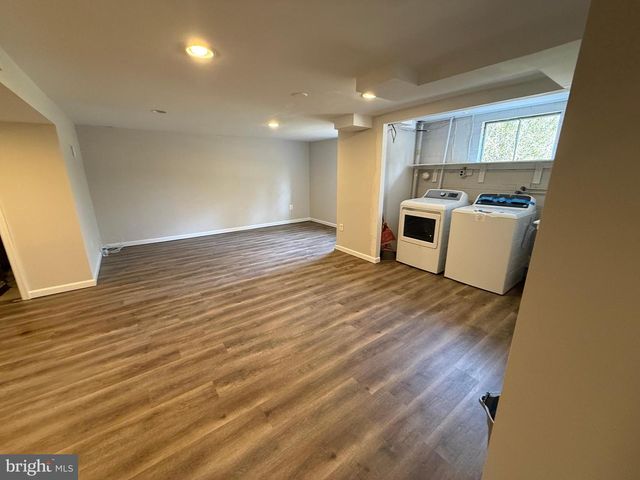 1101 DEAD RUN DR, Mclean, VA 22101