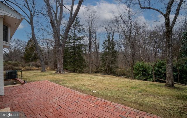 1101 DEAD RUN DR, Mclean, VA 22101