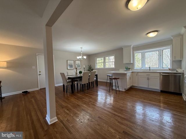 1101 DEAD RUN DR, Mclean, VA 22101