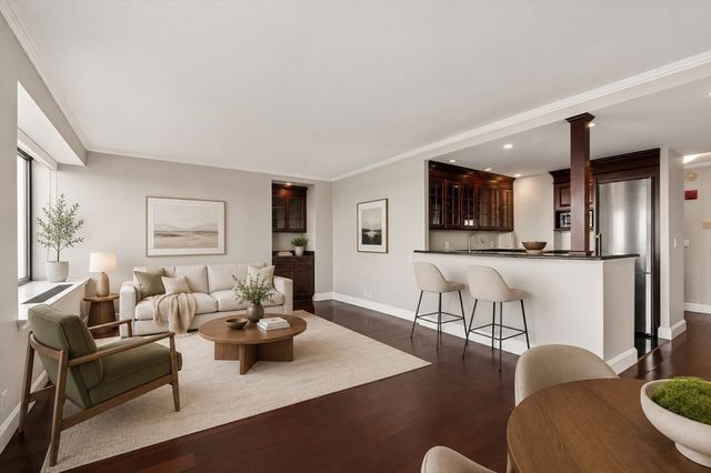 85 East India Row 15E, Boston, MA 02110