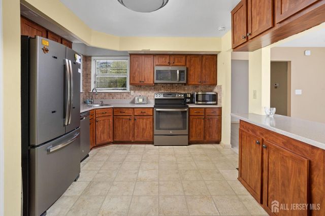 173 Concordia Circle, Monroe, NJ 08831