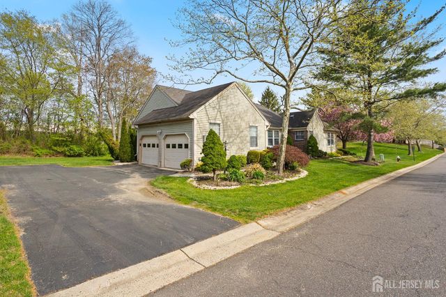 173 Concordia Circle, Monroe, NJ 08831
