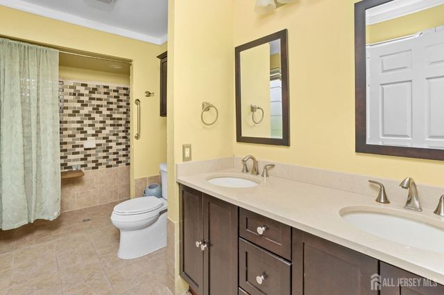 173 Concordia Circle, Monroe, NJ 08831