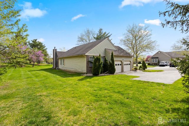 173 Concordia Circle, Monroe, NJ 08831