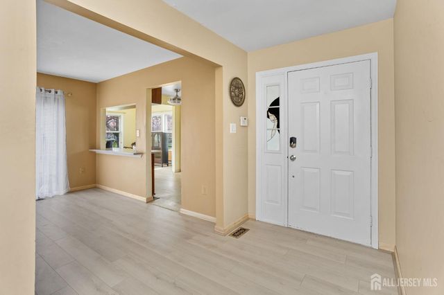 173 Concordia Circle, Monroe, NJ 08831