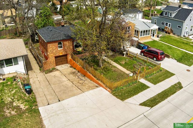 6814 Maple Street, Omaha, NE 68104